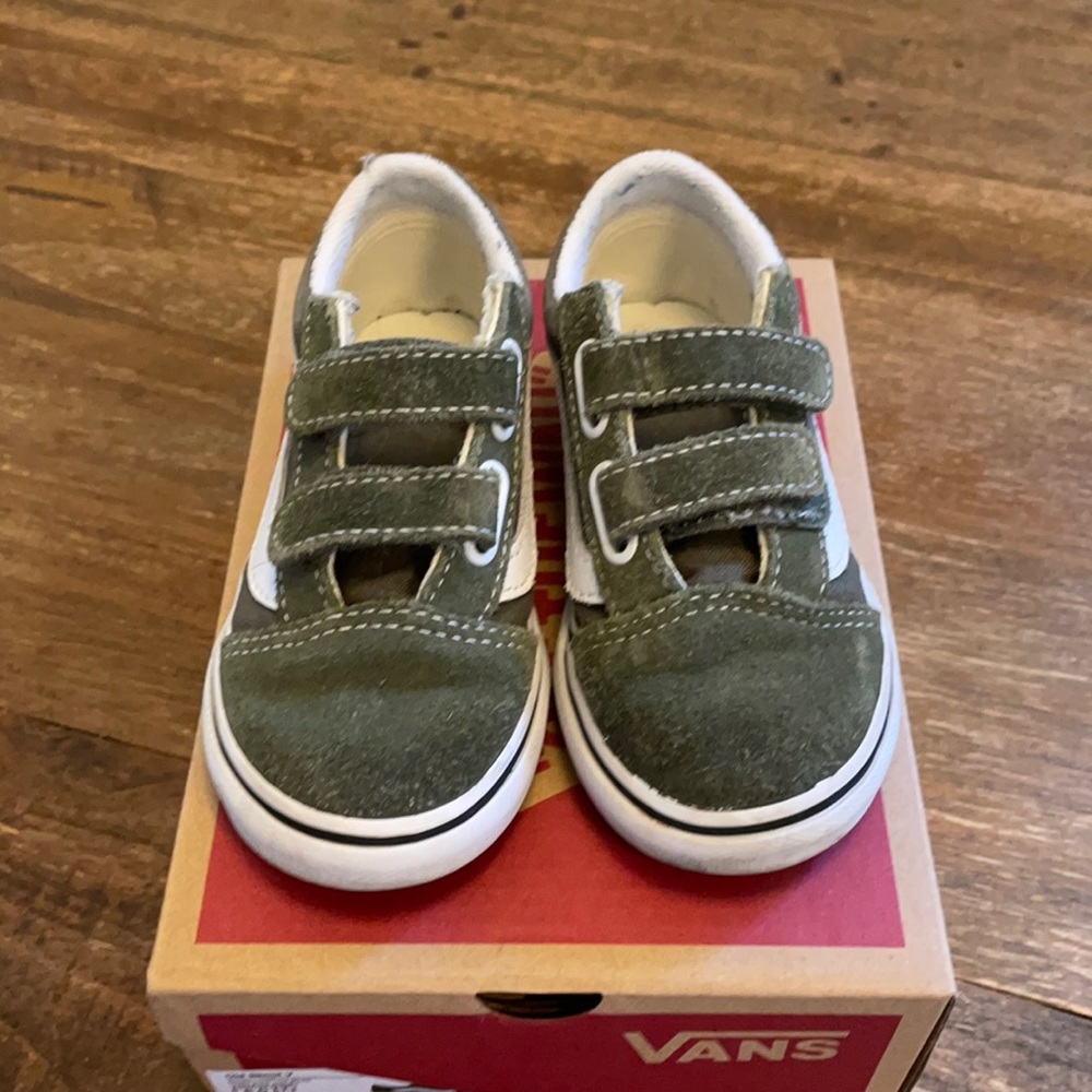 Vans old Skool V- toddler size 8